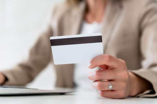 Obtenir une carte de crédit prépayée sans compte bancaire : gérez vos finances en toute liberté